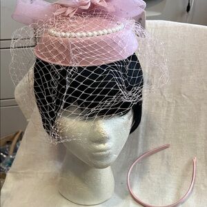 Elegant Pink Fascinator with Pearl Accents and Veil